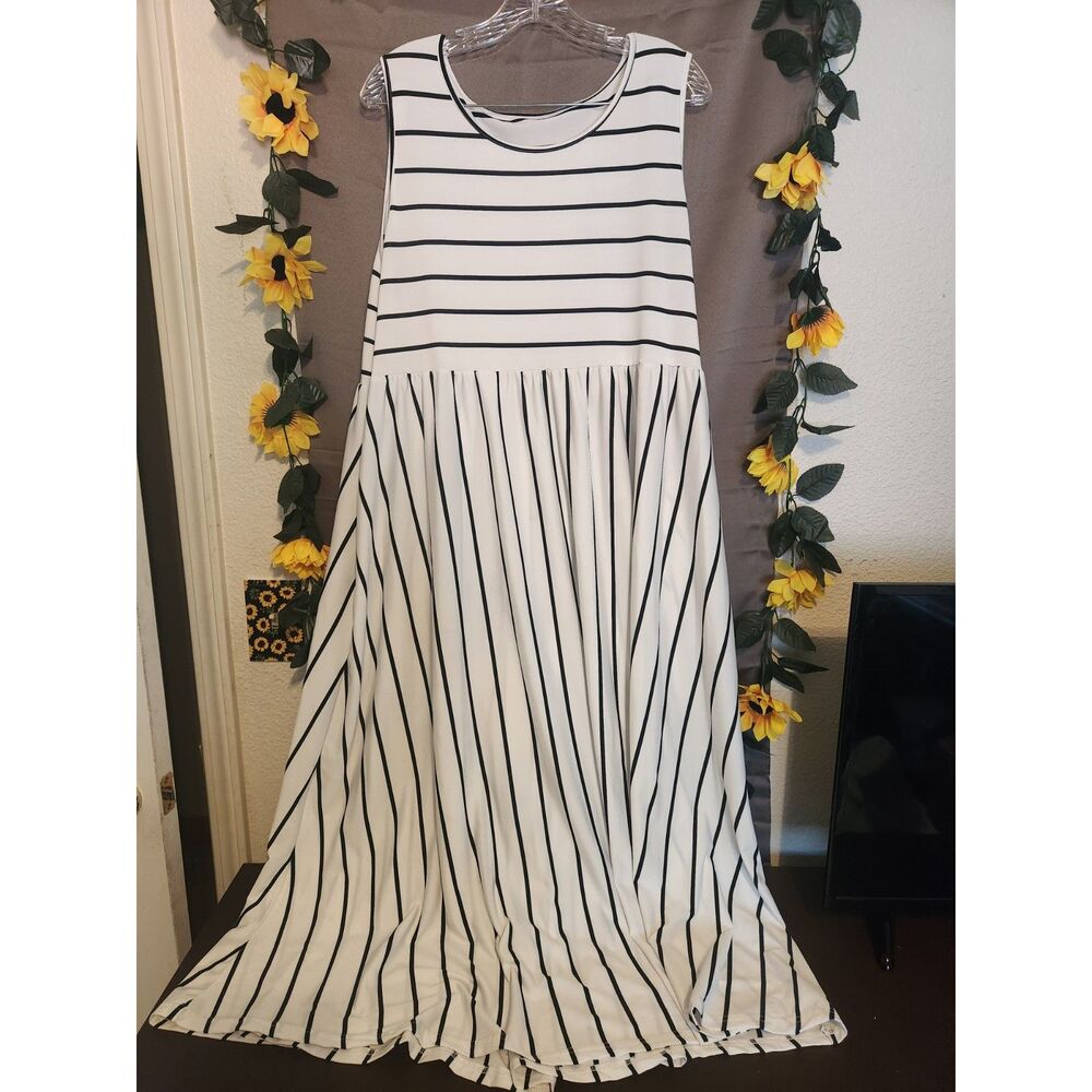 Shein Curve Striped Maxi Dress Women's 4XL Black & White Sleeveless Long Dress